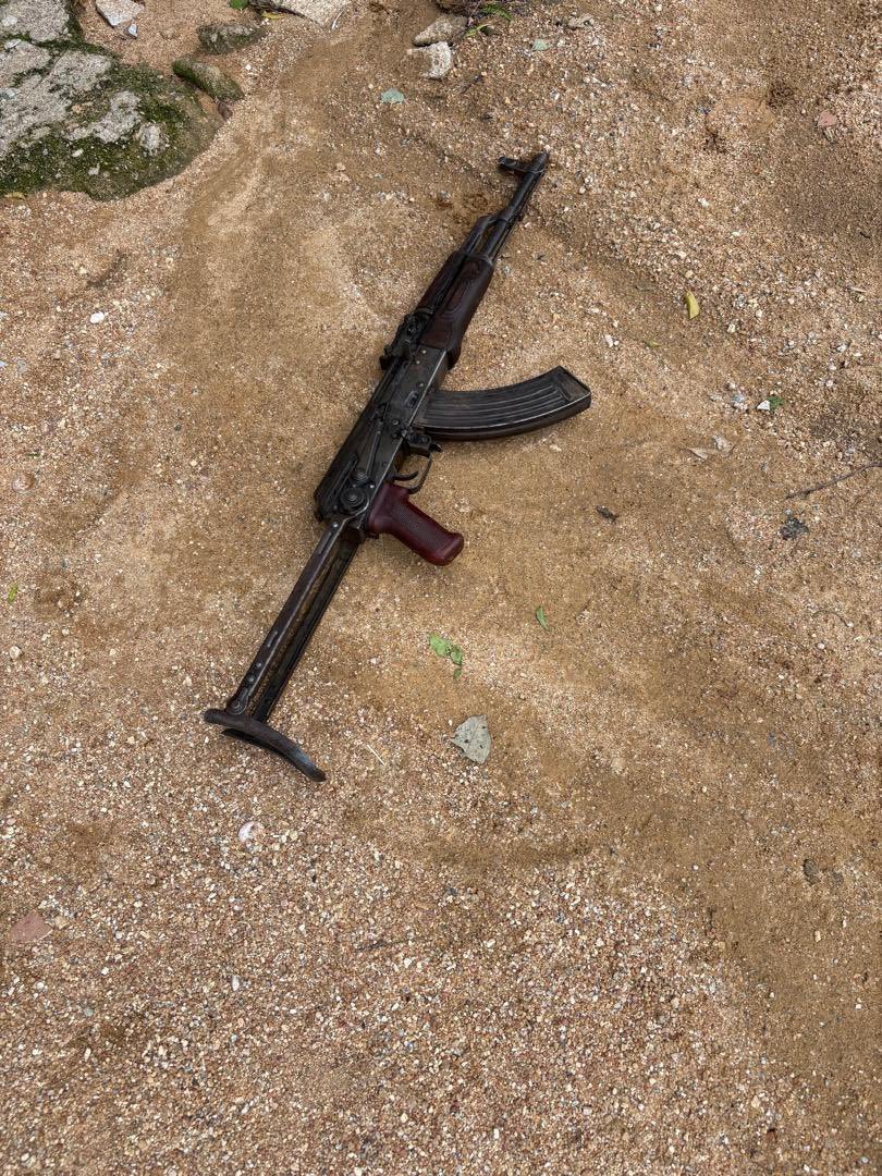 ISWAP attacked the Nigerian army Bitta supercamp last night, the NA claimed the attack was repelled and at least 1 ISWAP cameraman killed, his camera and weapon recovered, no news on army casualties yet.