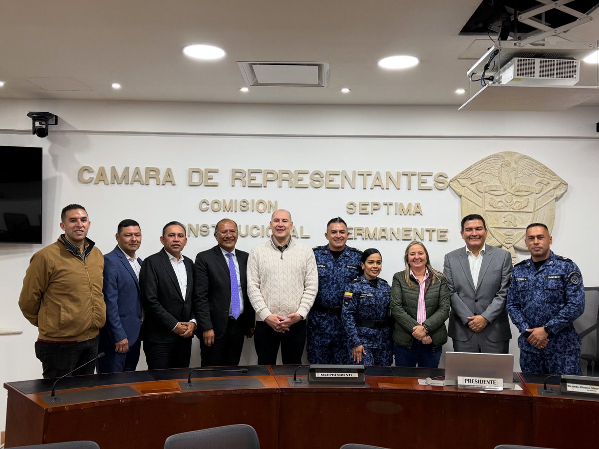 HugoArchilaS's tweet image. Radicamos ponencia positiva para 3er debate del Proyecto de Ley 641 de 2025 Cámara – 296 de 2024 Senado, que establece 👉🏻un marco normativo para la regulación de las actividades de alto riesgo que desarrollan los integrantes del @INPEC_Colombia Sigue el #TrabajoConResultados