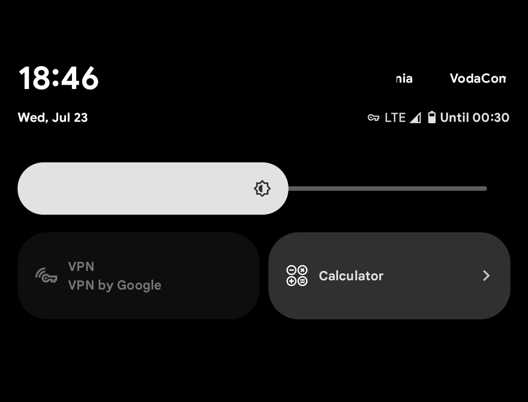Hii imewakuta pixel users wengi, hasa wanaotumia pixel 6a, Sio issue ya VPN Bali basdhi ya pixel 6a zilikuwa na battery ambazo ni michezo.!!

Kama VPN ingekuwa jau, basi isingekuwa kwenye notification bar za Pixel 😂