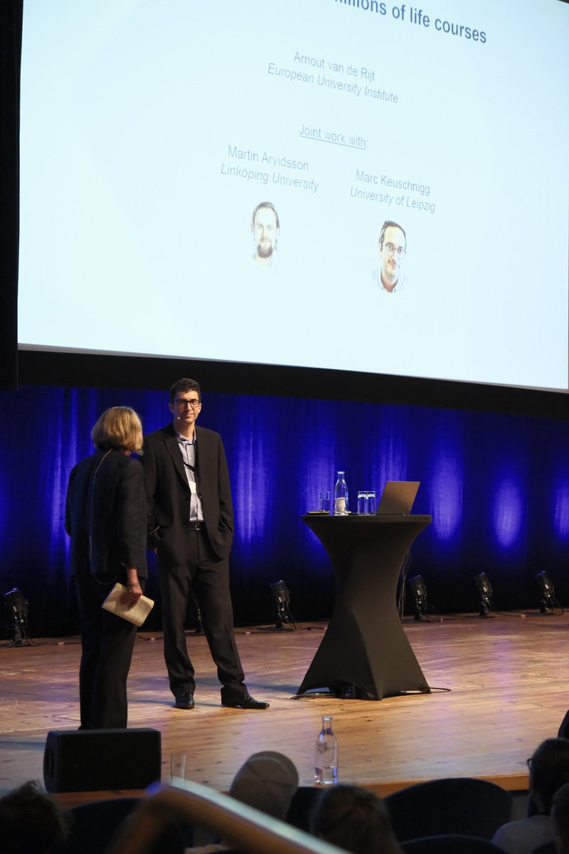 IC2S2's tweet image. Arnout van de Rijt gave Day 2 a strong ending with his keynote, “Luck and success in millions of life courses.” Do early strokes of luck widen life-course income gaps? This keynote offered fresh causal evidence on chance and inequality. #ic2s2