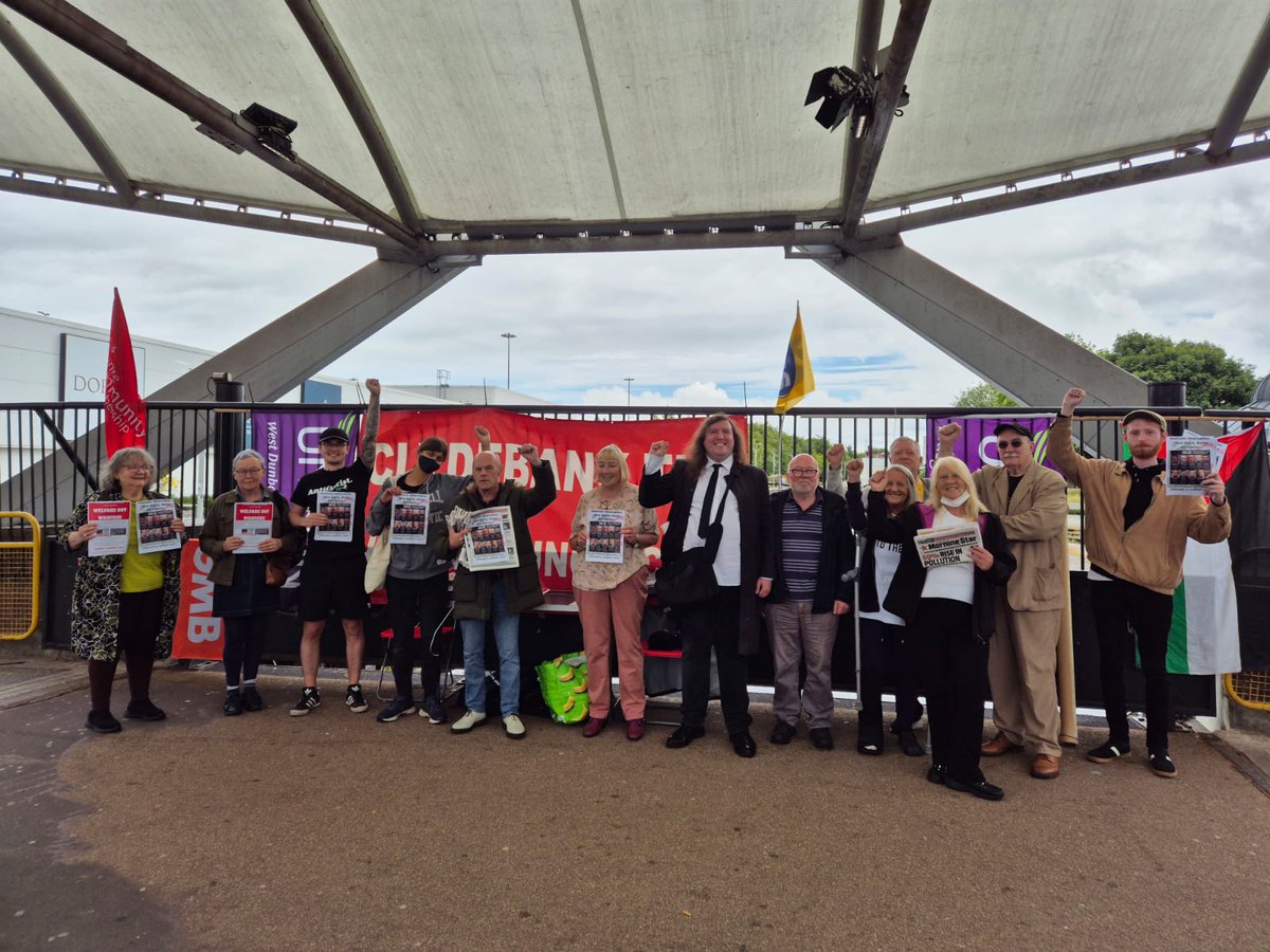 Communists, socialists, trade unionists, antifascists, and local residents came to support the Clydebank TUC on their weekly stall which recently came under attack by fascist PA

However, Patriotic Alternative quickly dispersed once they realised they had no support from locals🏃🏻‍♂️