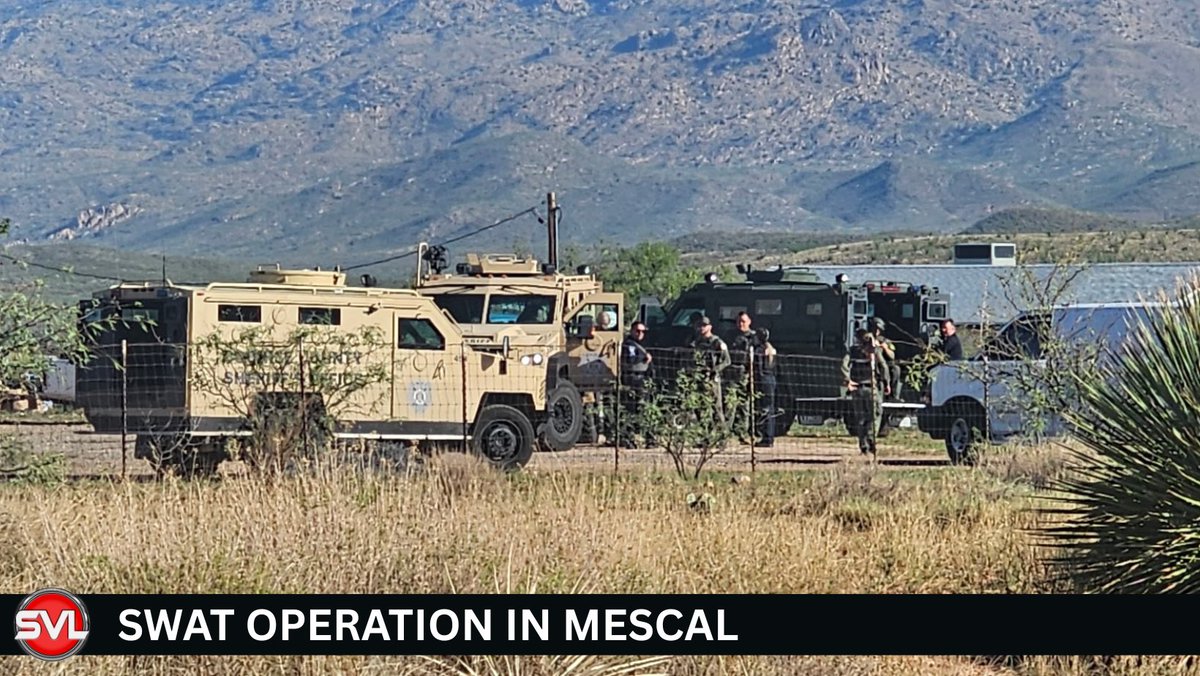 SierraVistaLIVE's tweet image. SWAT RAIDS WEDNESDAY MORNING:
The Cochise County SWAT Team raided two locations in Mescal Wednesday morning. Multiple flash bangs could be heard coming from the first one on Lovell Rd around 6:00am. Around 8:30am, SWAT vehicles descended on another house on Rice Rd and began…