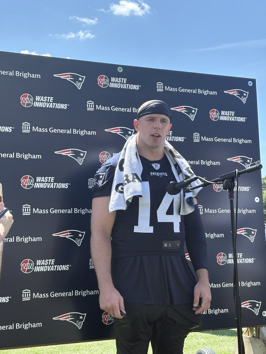 mikekadlick's tweet image. LB Robert Spillane on his first #Patriots training camp practice:
“What a great fan base. All the energy out here was awesome.”