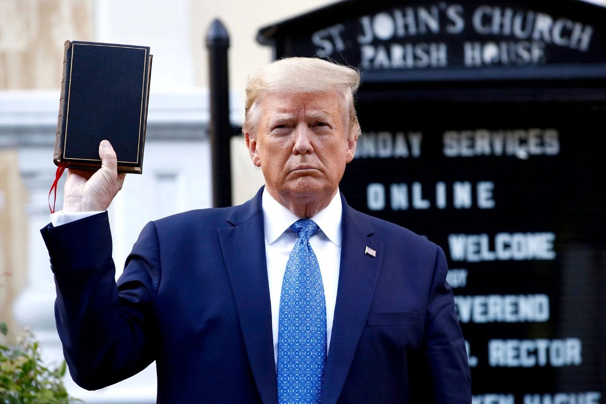 Apparently, Jeffrey Epstein's only mistake is that unlike his best friend, wingman, and pedo bro — he never did a photo-op holding up a Bible. Release the Epstein files! 😳👇