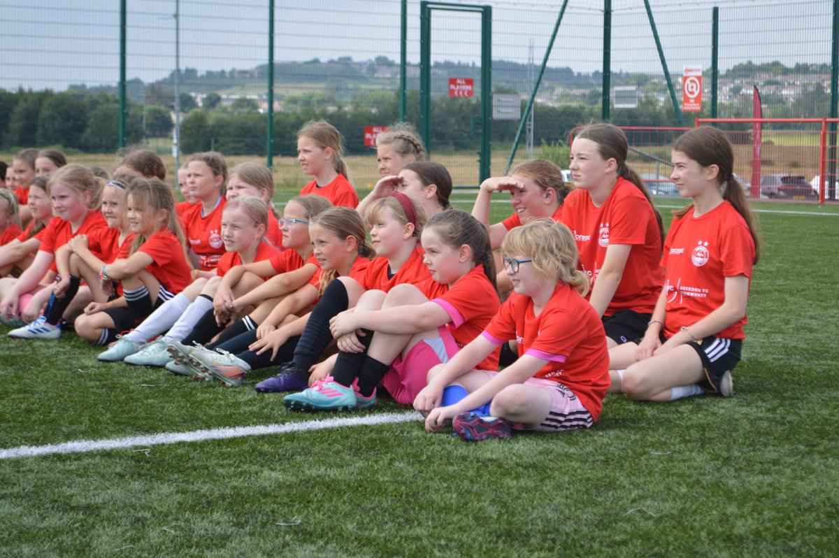 AFCCT's tweet image. 📸 Some snaps from the Aberdeen FC Women's visit!👏