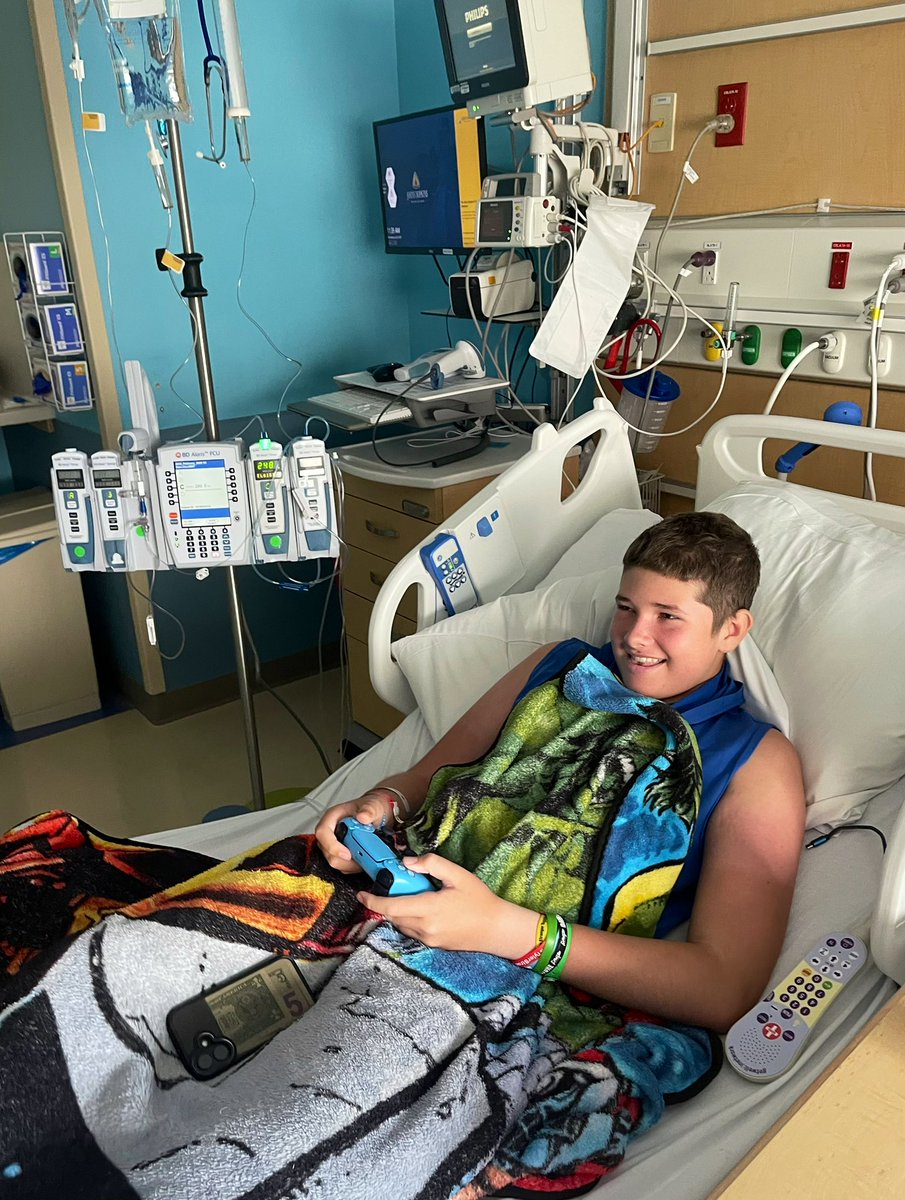 Qb1Tyler's tweet image. Pain is inevitable, suffering is optional.
Day three of chemo feeling strong.
Appreciate everyone’s prayers & support 🙏