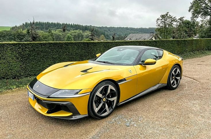 #ferrari 12 cilindri <a href="/Ferrari/">Ferrari</a>