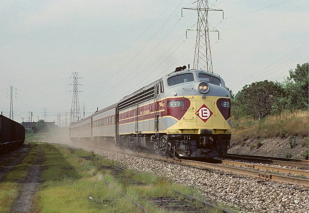 MidwesternPRA's tweet image. TIL, Eire Lackawanna & Conrail ran a commuter service between Cleveland & Youngstown until 1977.
Imagine living in Niles, Warren, & other towns outside Cleveland & having a true alternative to driving?! It doesn't have to be a culture war, it's about convenience & efficiency!