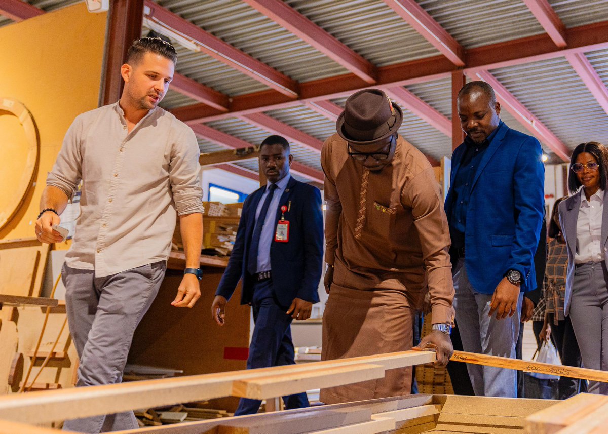 ayowisdom_'s tweet image. Today, I had the pleasure of visiting the Furniture Business Unit (AFP) of Julius Berger Nigeria Plc, following an invitation from the General Manager, Mr. Oliver Cohnen.
I was warmly received by the Assistant General Manager, Mr. Brommer; the Finance Manager, Mr. Jamiu; and the…