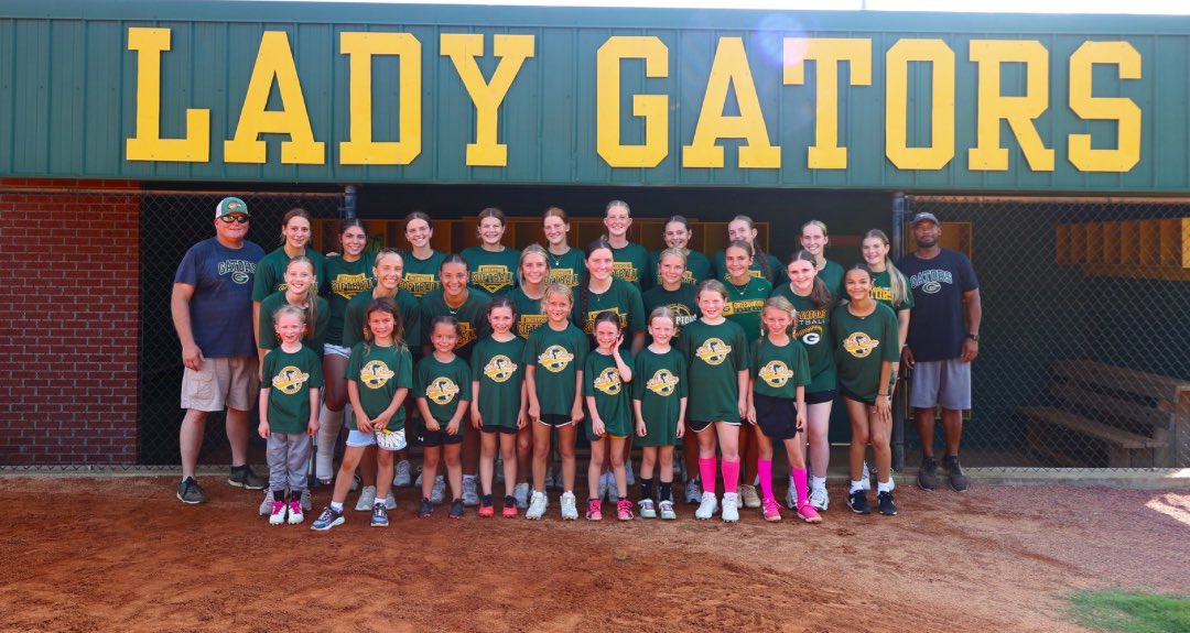 Lady Gator Softball tweet media