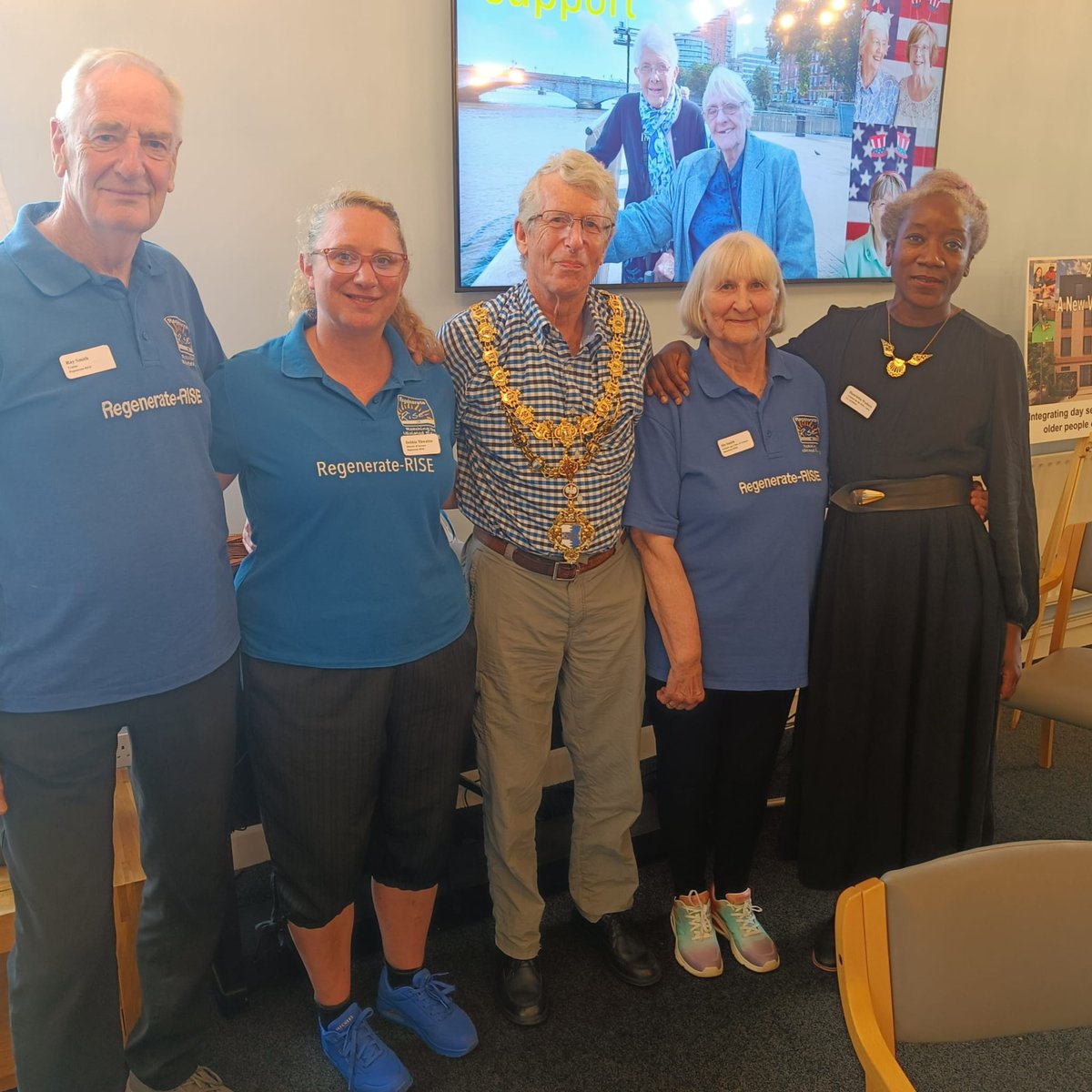 WandsworthMayor's tweet image. Walked to a lovely lunch party at Regenerate Rise in Putney celebrating 25 years supporting older people. Their amazing work with dementia care & post-hospital rehab continues—with a new residential unit on the way. Thank you, Regenerate Rise! 👏💙 #Putney