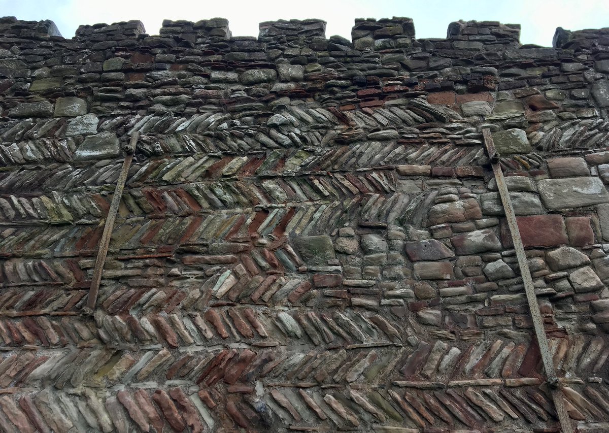 KPW1453's tweet image. Early Norman herringbone masonry on the causeway at Tamworth Castle in Staffordshire. 📸 My own. #WallsOnWednesday #TamworthCastle