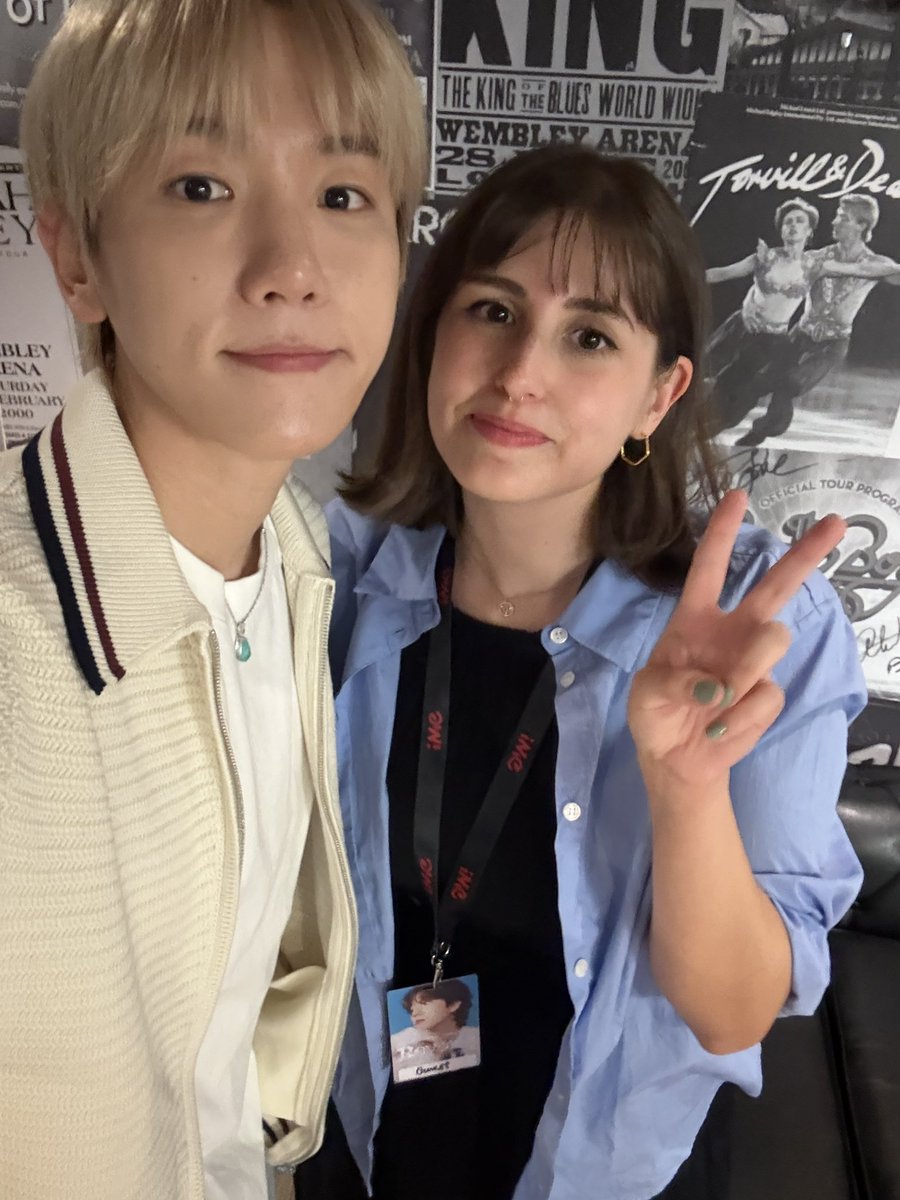_tassia_a's tweet image. the king himself @B_hundred_Hyun 🥲 interview coming soonnnnn ✨ #BAEKHYUNINLONDON