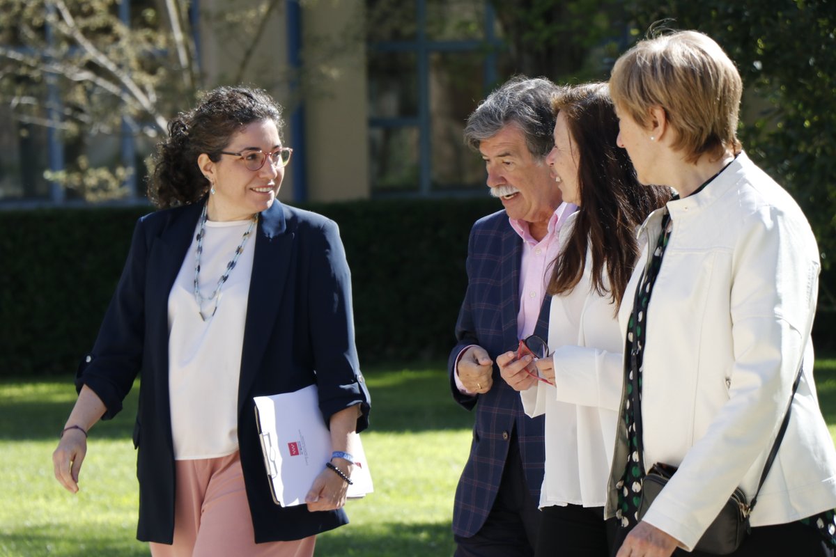 Lwena7's tweet image. "Lo importante no es el yo. Lo importante es el tú, los otros" @JavierUrraLIBRO
No te pierdas la entrevista a Javier Urra en Revista #DBTS15 #ConsejoEscolarCM @educacmadrid
educa2.madrid.org/web/revistadeb…