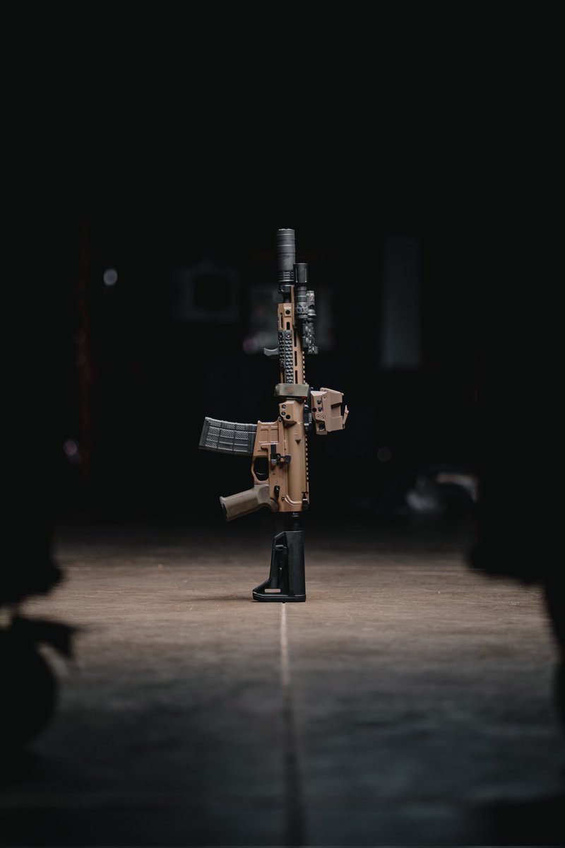 ModliteSystems's tweet image. HANDGUARD MGMT | Clean, intuitive ergonomics means more focus on the task at hand. All devices and switches reachable and tactile. All in a quiet, compact package. #modlite #modularisbetter