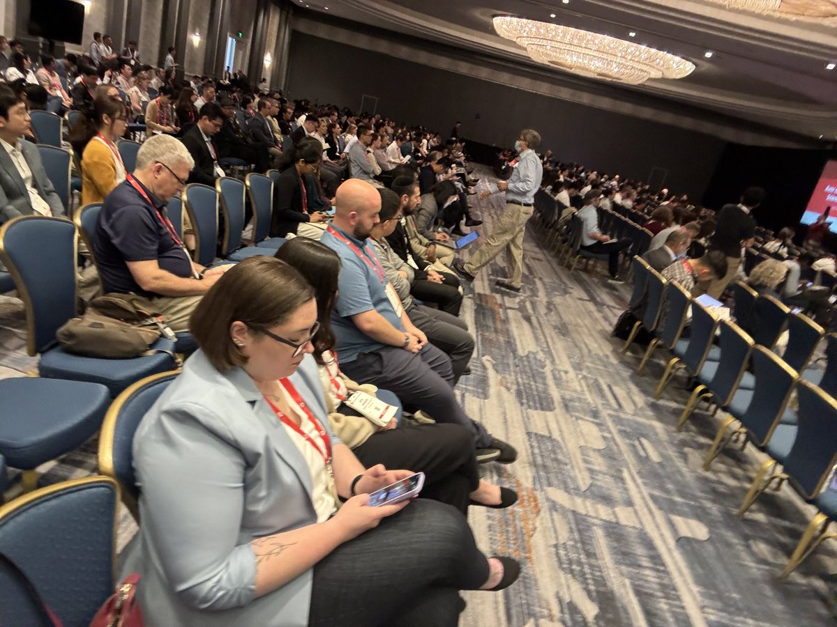 SeanM_Wu's tweet image. Great turnout at AHA #BCVS2025 Early Career Session! The future of basic CV science is bright! Inspiring keynote lecture by David Kass @JohnsHopkinsDOM on his career in science. @StanfordDeptMed @AHAScience @Joseph_C_Wu @StanfordCVI