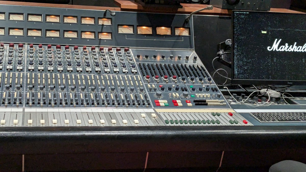 Marshall Studio
