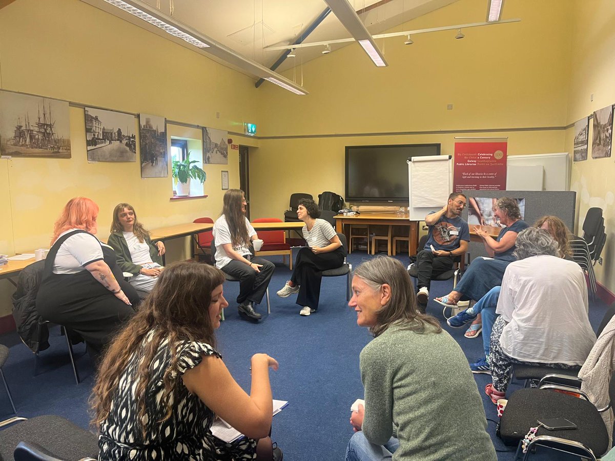 🌊 Hidden Depths 🌊
Thank you so much to everyone who showed up to this amazing intergenerational event on Friday and Saturday! We can't wait to see the results. A big thank you to the University of Galway's public philosophy teams an the University's sustainability office.