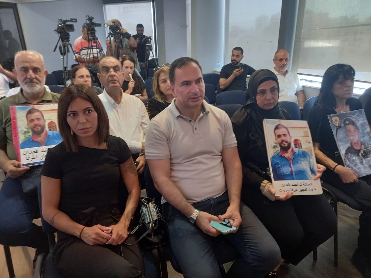 المسيرة السنوية لذكرى 4 آب: 5 سنوات من الإصرار على تحقيق العدالة

أعلن أهالي ضحايا تفجير 4 آب برنامج الذكرى السنوية لهذا العام:
- 11:30 صباحًا: قداس في كاتدرائية مار جرجس – وسط بيروت برعاية البطريرك الكردينال مار بشارة بطرس الراعي  ومشاركة مطران بيروت بولس عبد الساتر.
-4:00: