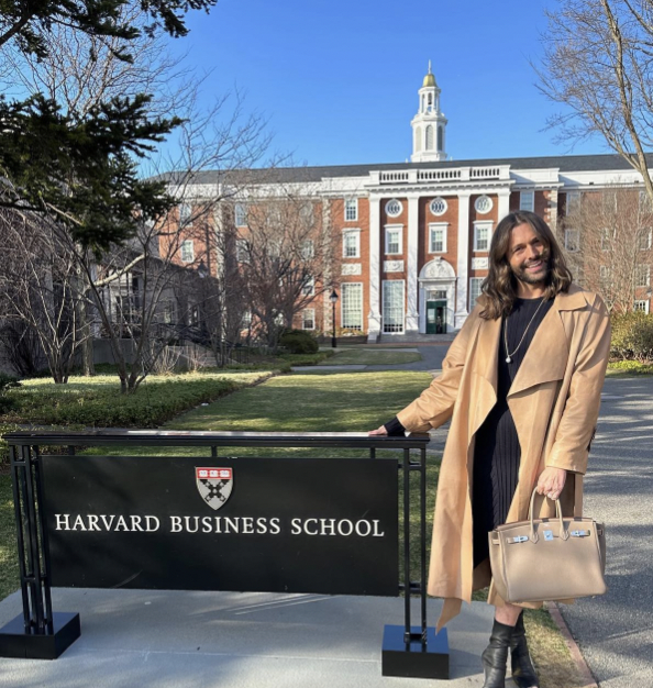 Coming back to Boston queens! Come meet me!! :) Also Orlando &amp; New Zealand, UK, EU, Australia... meet &amp; greet tix now avail: jonathanvanness.com/tour/