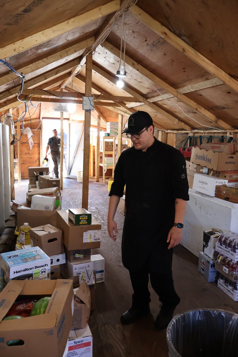 🚁 Fresh food haul arriving at Larocque East! From drill core to dinner prep, it takes careful coordination to keep operations running smoothly as our summer exploration program continues.

NYSE American: $ISOU | TSX: $ISO