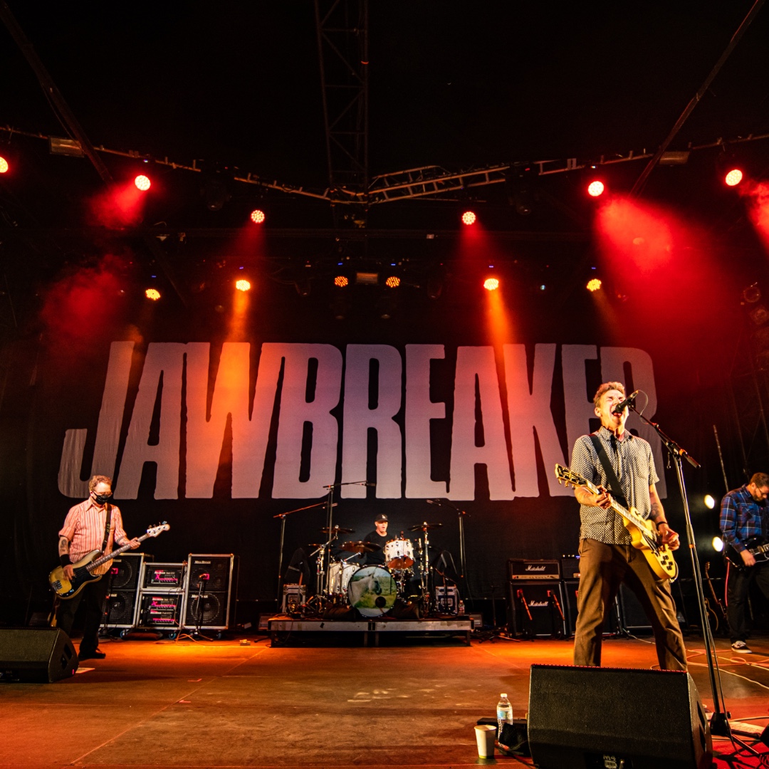 FillmoreDEN's tweet image. JUST ANNOUNCED 🎶 Jawbreaker returns to the Fillmore on 10/18 w/ @TXisthereason!
Presale | This Thursday | 10am | Code: LIGHTS
On Sale | This Friday | 10am
bit.ly/3GT68J2