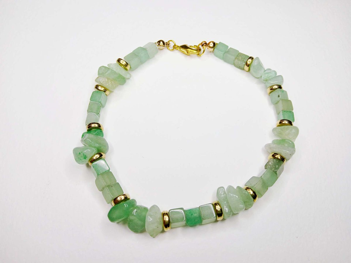SEEyourVIBE's tweet image. Crafted with intention and care, this Bracelet features natural Adventurine beads and chips, known as a stone of Protection, confidence, & heart-centered healing. This piece is designed to shield your energy from negativity while encouraging inner strength and emotional balance.