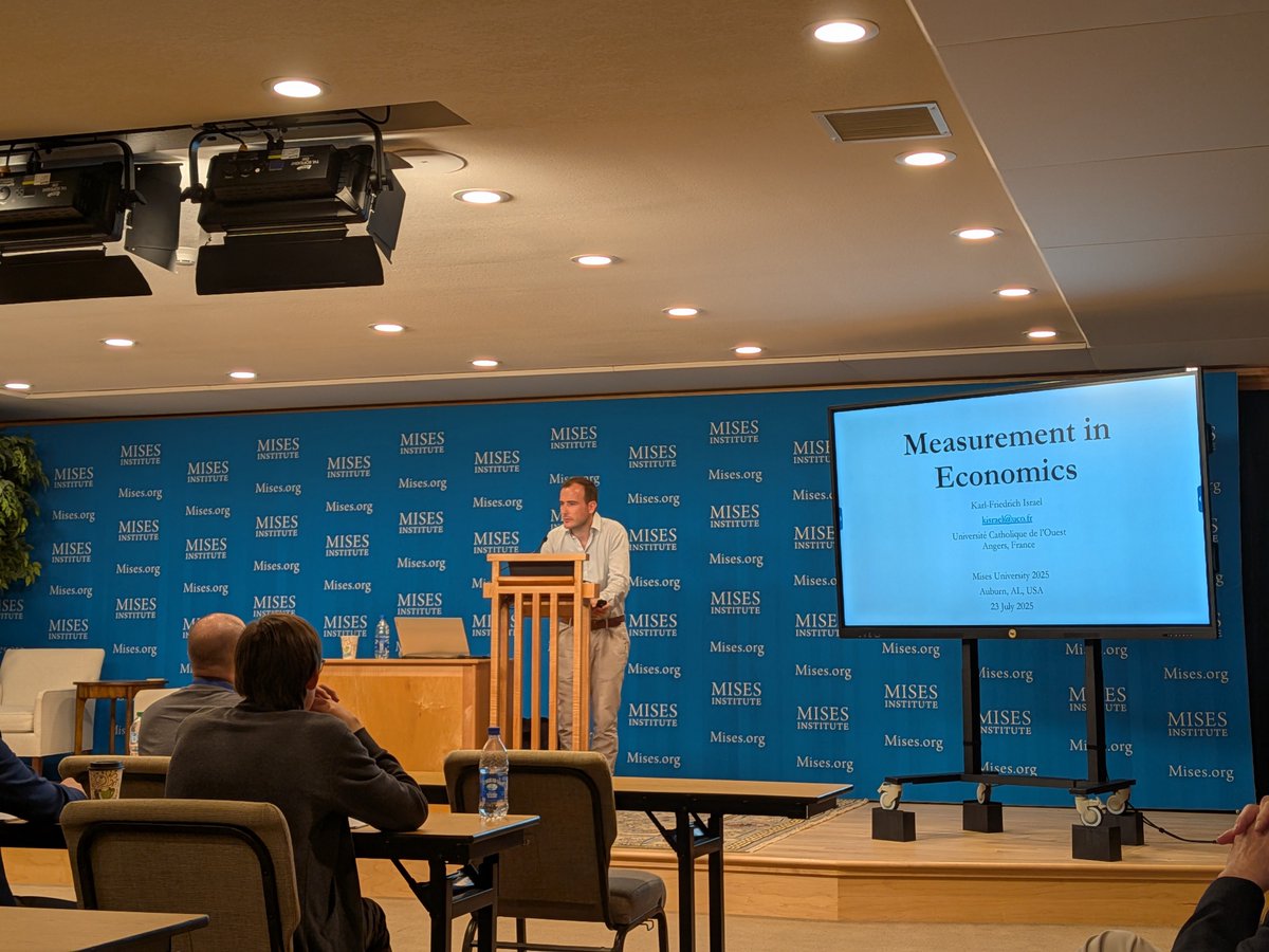 NewmanJ_R's tweet image. Advanced session on measurement in economics by Karl-Friedrich Israel. MU 2025.