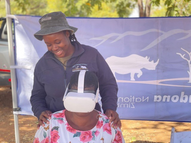 AfricanParks's tweet image. Even better than the real thing.
Despite living on the fringes of Matusadona National Park in Zimbabwe, many local people have only had limited exposure to wildlife – and these experiences have not always been positive. The Virtual Reality (VR) headsets being introduced by the…