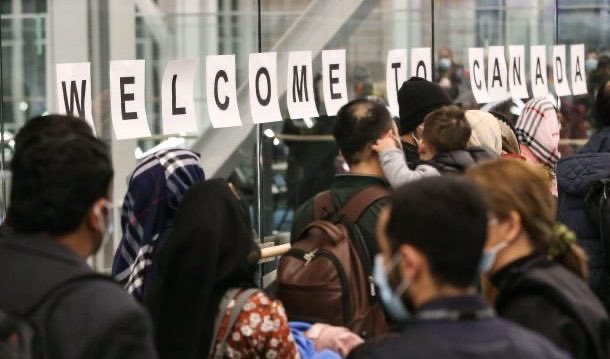 mindingottawa's tweet image. “Did they ever ask themselves:
Where will go?
Where will they live?
What will they do for a living?
It never came up!”
PODCAST: @CitImmCanada @LenaMetlegeDiab memo confirms temporary population is “approximately” 3,049,277, incl. 129,653 illegals
seekyoursounds.com/podcasts/the-m…