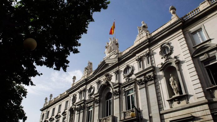 ⚖️ El CGPJ confirma a los candidatos apoyados por el sector conservador en dos puestos clave del Supremo. Martínez Arrieta y Lucas se ponen al frente de las salas Segunda y Tercera tras la retirada de las magistradas Ferrer y Teso.

ow.ly/W1zl50WtR7E