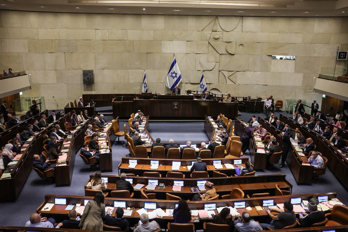 KnessetENG's tweet image. By majority of 71 MKs, Knesset Plenum votes in favor of declaration calling to apply sovereignty to Judea and Samaria and the Jordan Valley
main.knesset.gov.il/en/news/pressr…
