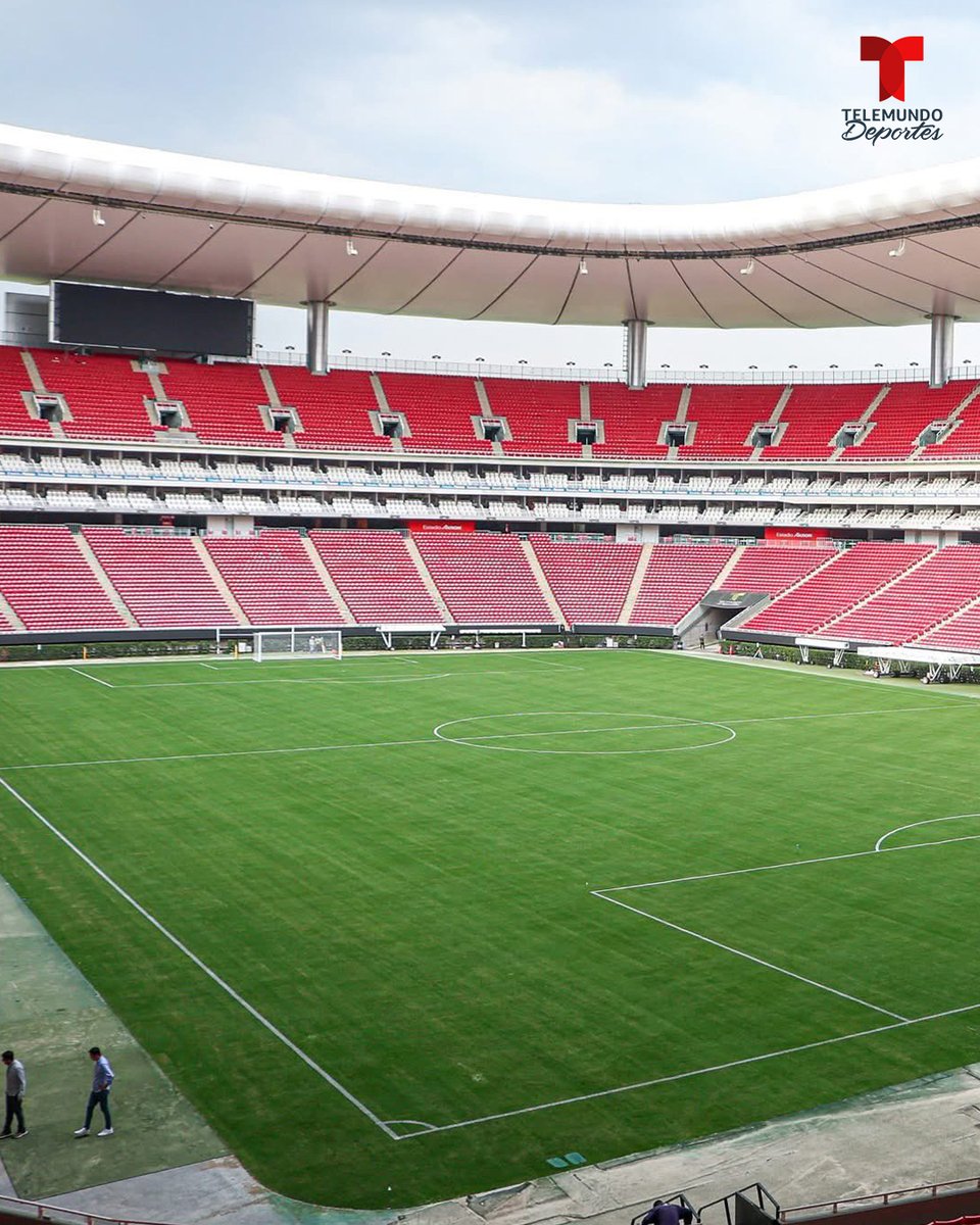 TelemundoSports's tweet image. ¡Así luce el nuevo pasto del Estadio Akron! 🌱
🏟️ ⚽ La casa de Chivas está casi lista para su debut como local en el Apertura 2025.
¿Estás listo para ver al Rebaño en su nueva casa?👀
📺 Este sábado no te pierdas el Chivas vs San Luis a las 7 pm ET / 4 pm PT por Telemundo.…