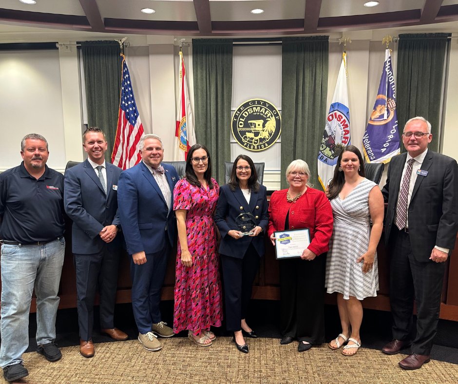 Oldsmar's tweet image. OUTSTANDING AWARD, CERTIFICATE
During its July 15 Oldsmar City Council mtg, city was presented FMCA Outstanding Award for Collaborative Marketing Campaign for Pledge to Evacuate initiative & Certificate of Excellence in Government Communications. loom.ly/eCEz5vk