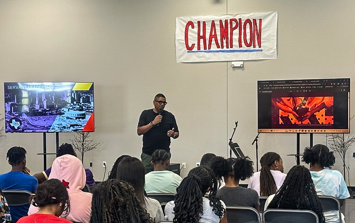 KAIenterprises's tweet image. Last week, KAI's Darren James spoke to future leaders at Youth World Summer Camp in Dallas about purpose, values & dreaming big.
He shared project insights and inspired students—including one future architect & another who sketched him live!
#TransformingCommunities #GiveBack