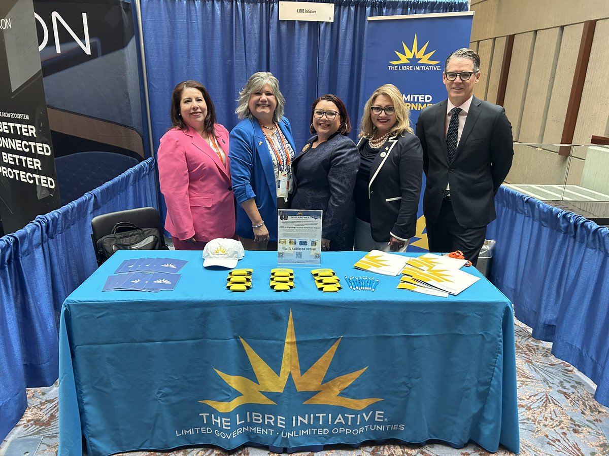 stefzaenker's tweet image. Representing @LIBREinitiative at @NALEO with our president @danielggarza 🙌