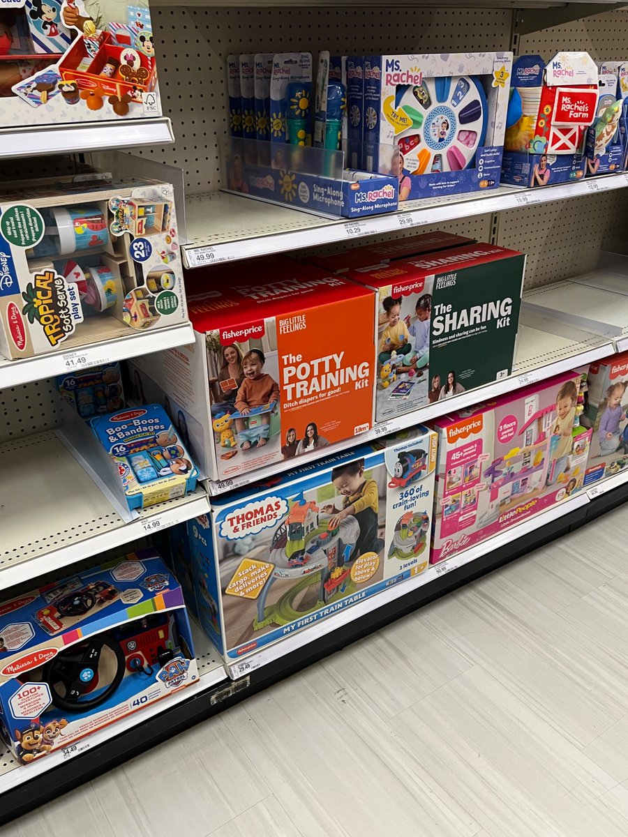 enginesofroblox's tweet image. I just want to remind everyone that Barney has 2 tags at target and that’s still a bigger aisle than the Thomas aisle