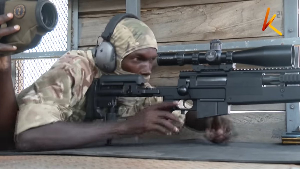 HammerOfWar5's tweet image. Pictures showing a Kenyan 🇰🇪 soldier with a french made 8,58 × 70 mm PGM 338 precision rifle.