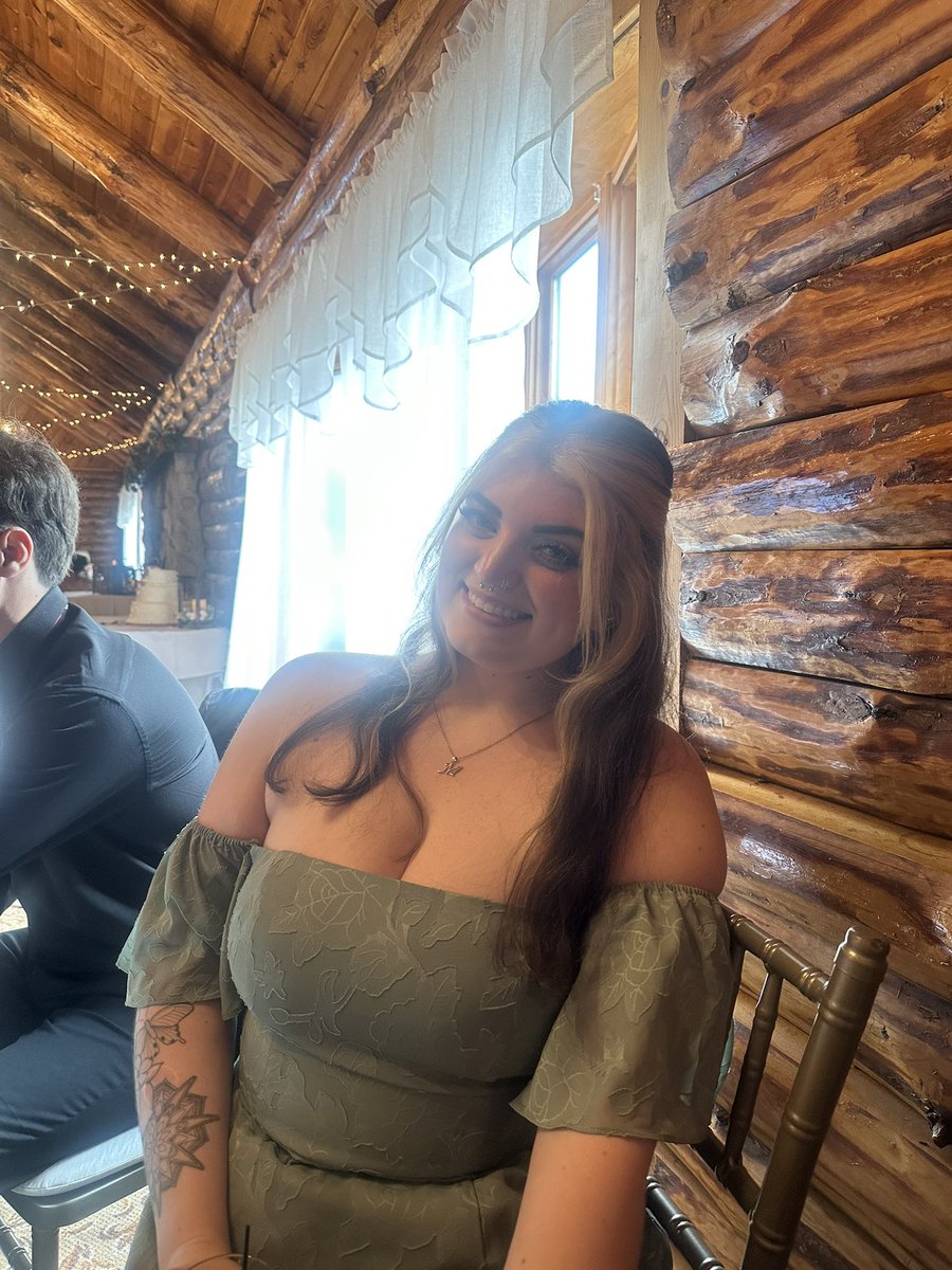 rwylexme's tweet image. introducing me 🦋🫧✨🌸🧚🏼♀️
hi i’m lex!
- im 23 and from philly! go birds!
- i stan taylor, sabrina, chappell, harry, + more!
- i LOVE reading and have read 50 books this year so far!
- i follow back 18+
-avid gardener who loves to yap
-watching yellowjackets
let’s be bffs! 💗💗