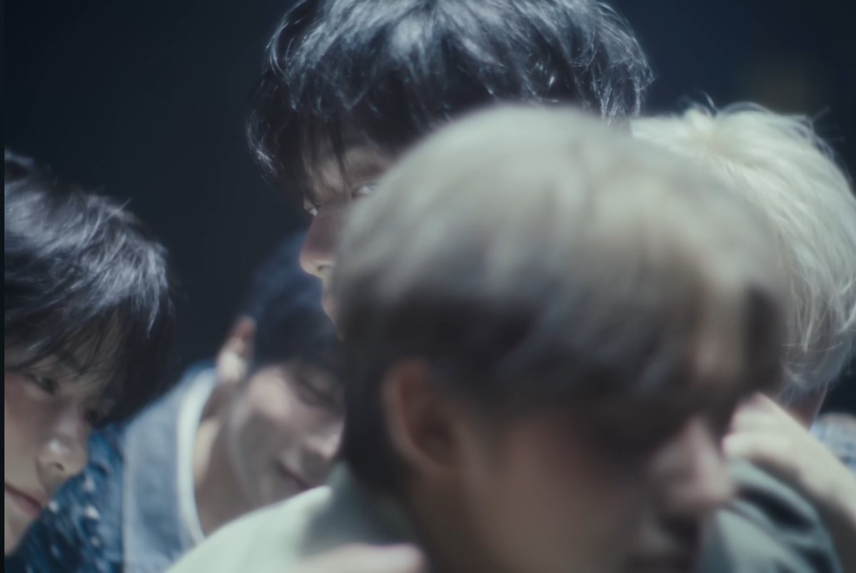 translatingTXT's tweet image. 2020: “save me, can’t you see me?”
2025: “do you still remember the promise we made intertwining our pinky fingers? i can see”