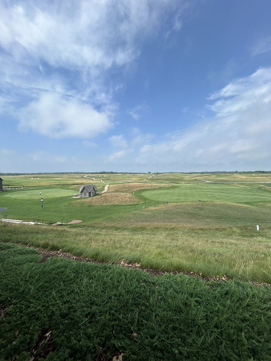 pizzapizzazzzzz's tweet image. checking in

📍 erin hills