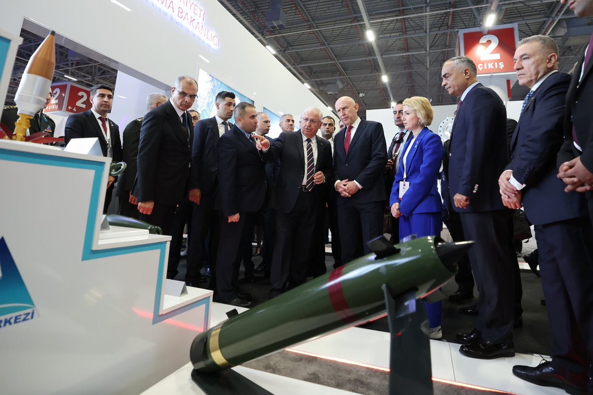 TheDailyCPEC's tweet image. 馃毃BREAKING: Turkiye has unveiled a 155mm Ramjet artillery shell at the IDEF 2025 defense expo