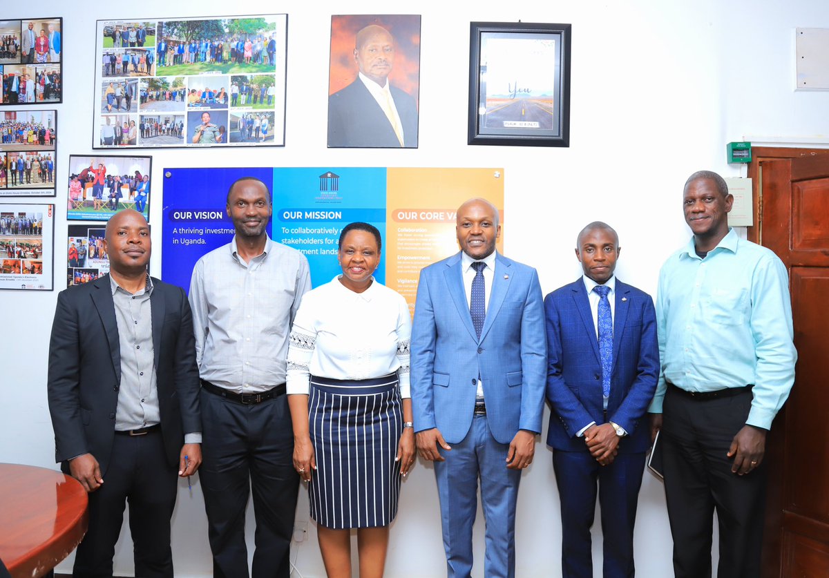 ShieldInvestors's tweet image. Today, we were honored to welcome Eng. James Kasigwa, the Executive Director of @UNBSug, for an exploratory visit aimed at boosting the investment ecosystem.
Hosted by Col @edthnaka, Head of Unit, the visit featured productive discussions focusing on strategies to streamline…