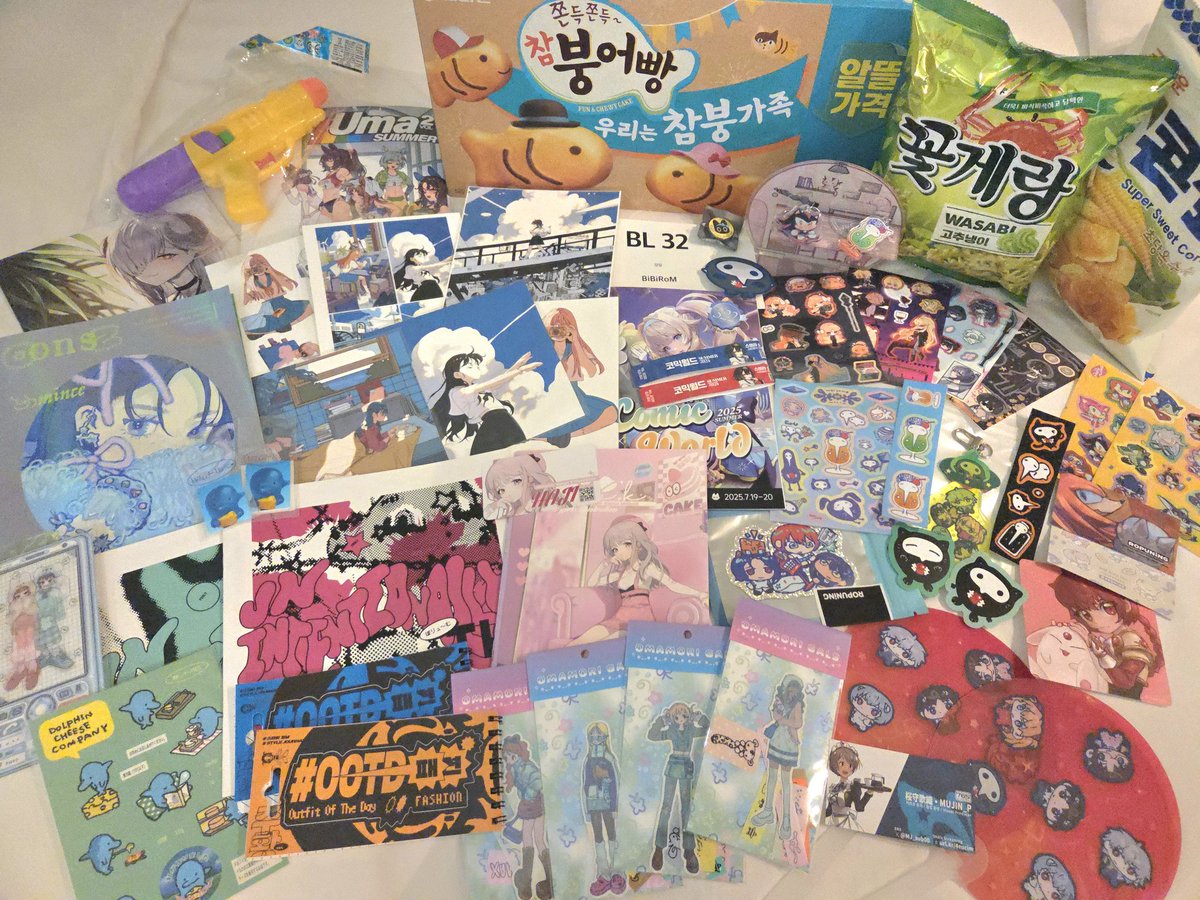 다시 한 번 코믹월드에 참가할 수 있어서 정말 기뻤어요.
부스 앞에 들러주신 모든 분들께 진심으로 감사드립니다.
이번에도 가득 찬 에너지를 안고 대만으로 돌아갑니다 🐛

특별히 부스 장비를 도와준 <a href="/mill_artworks/">MILL</a> 님께 감사드립니다!