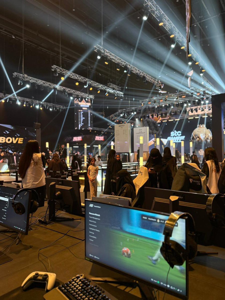 VALARCLUB's tweet image. لقطات من قلب الحدث! 😍✨
مع بطولة EAFC EWC 🎮 ⚽️
#VALARCLUB #EWC2025 @ewc_festival