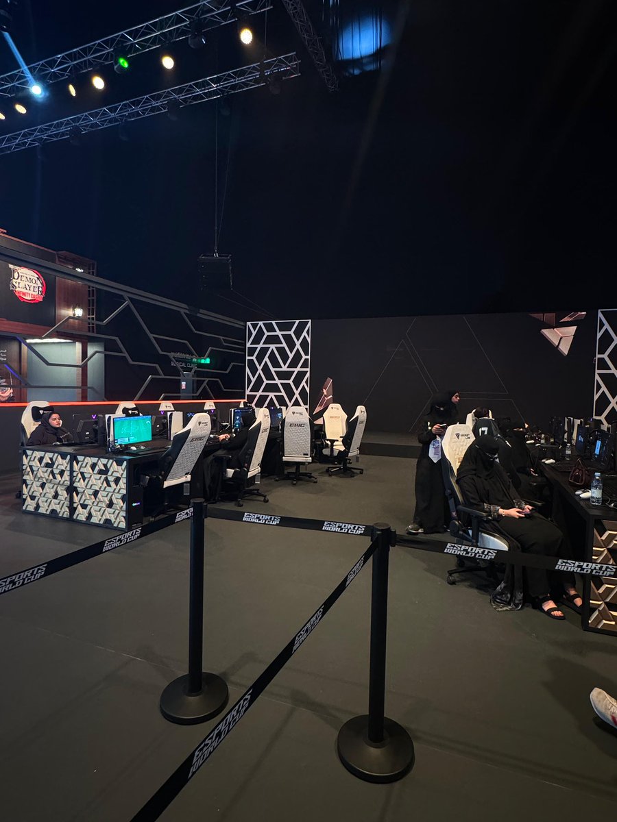 VALARCLUB's tweet image. لقطات من قلب الحدث! 😍✨
مع بطولة EAFC EWC 🎮 ⚽️
#VALARCLUB #EWC2025 @ewc_festival