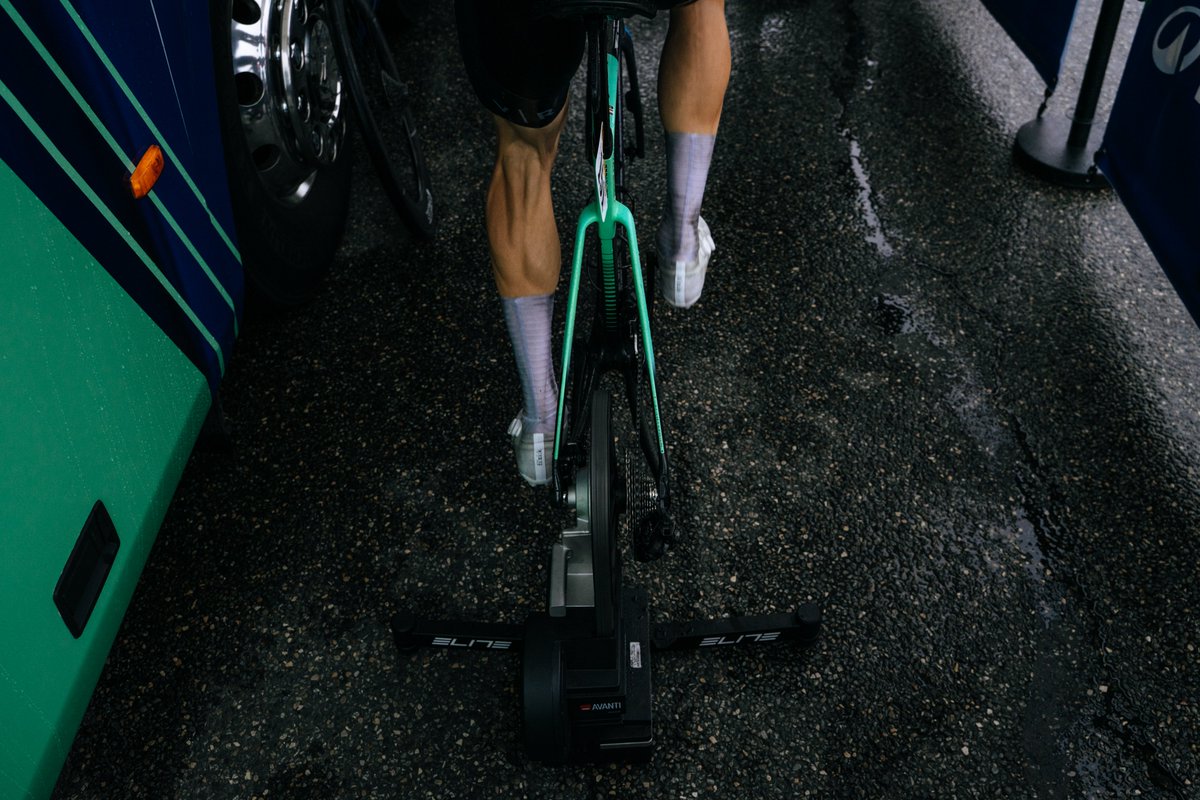 decathlonAG2RLM's tweet image. 🇫🇷@LeTour
Prochain stop : les Alpes ❤️
Next stop: the Alps ❤️
#DECATHLONAG2RLAMONDIALETEAM - © KBLB