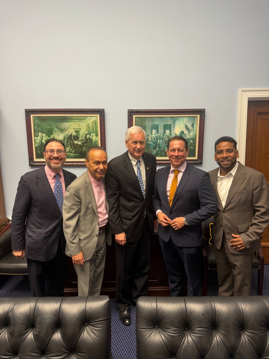 Tom McClintock (@repmcclintock) on Twitter photo A free and independent Puerto Rico – restored to full sovereignty and self-determination as a close US ally and trading partner – is an option that could vastly improve the future of that beautiful island. Enjoyed meeting <a href="/juandalmauPR/">Juan Dalmau</a> to discuss the independence movement. A free and independent Puerto Rico – restored to full sovereignty and self-determination as a close US ally and trading partner – is an option that could vastly improve the future of that beautiful island. Enjoyed meeting <a href="/juandalmauPR/">Juan Dalmau</a> to discuss the independence movement.