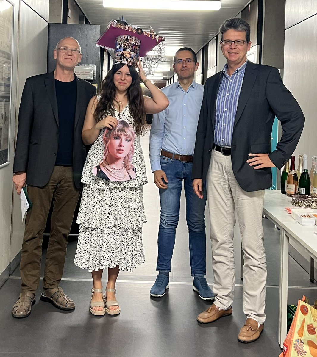 muller_group's tweet image. Congratulations to Ivana Pivarnikova for successfully defending her PhD thesis about: “Insights into #degradation and #ion transport in lithium- and sodium-based #battery #materials using advanced #scattering techniques”