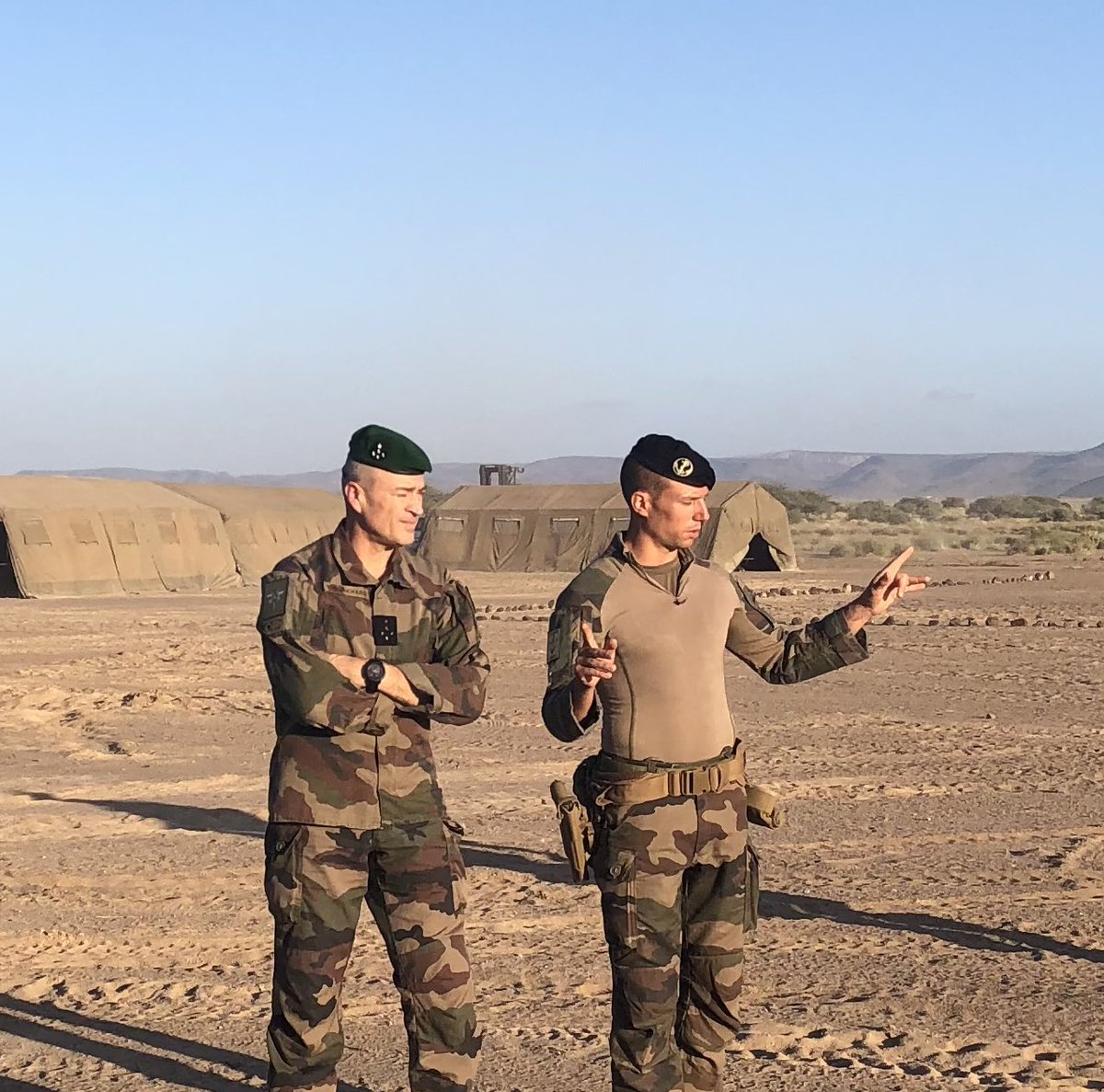 EmmanuelMignot2's tweet image. Mon général, @CEMA_FR c’était un honneur, un privilège et un plaisir de servir à vos côtés pendant 2 ans à Balard, mais aussi Beyrouth, Niamey, Colleville, Bruxelles, Ouallam, Bagdad… Gratitude et fierté.